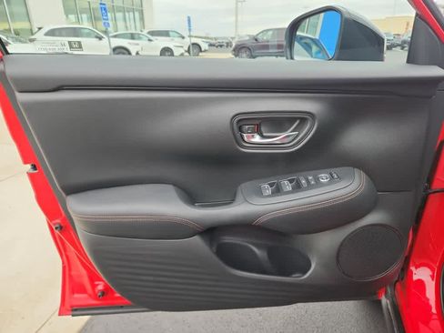 Certified 2025 Honda HR-V Sport image 19