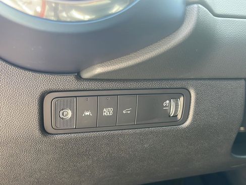 Used 2025 Chevrolet Equinox EV RS w/ Convenience Package II FWD image 23