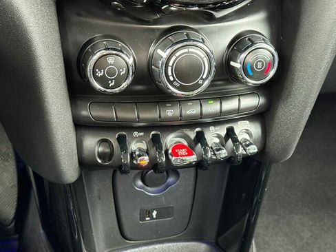 Used 2019 MINI Cooper S image 23