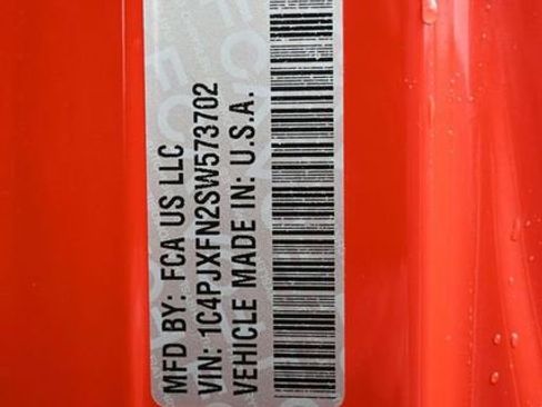 Used 2025 Jeep Wrangler Unlimited Rubicon image 28