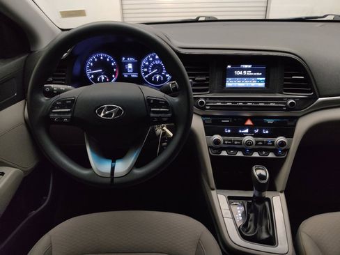 Used 2020 Hyundai Elantra SE w/ Cargo Package (C1) FWD image 22