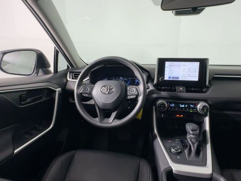 Used 2023 Toyota RAV4 LE image 25