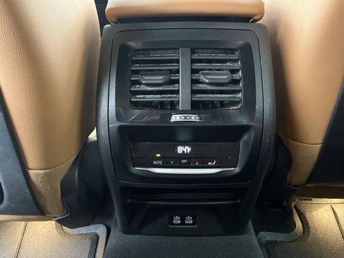 Used 2024 BMW X3 xDrive30i w/ Premium Package image 9