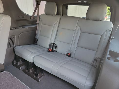 Used 2022 Chevrolet Suburban LS w/ Driver Alert Package AWD/4WD image 14