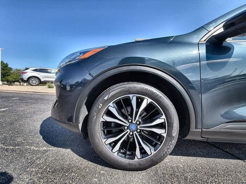 Used 2022 Ford Escape SE w/ SE Sport Appearance Package FWD image 17