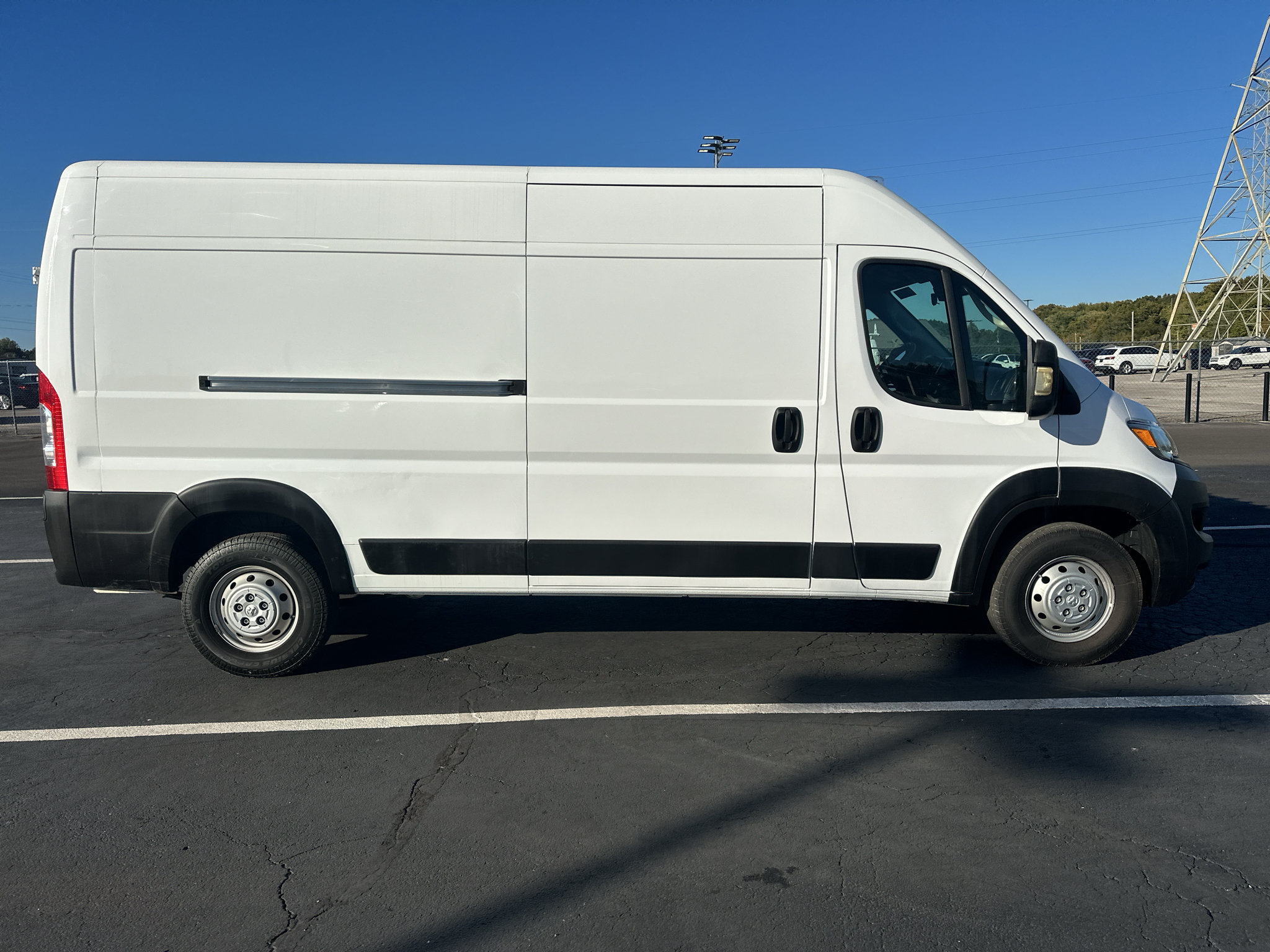 Used 2023 RAM ProMaster 2500 FWD image 4