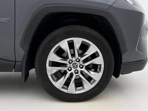 Used 2019 Toyota RAV4 Limited w/ Advanced Technology Package AWD/4WD image 30