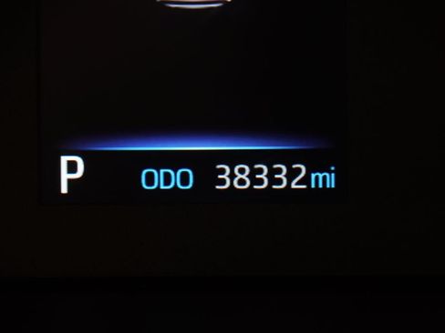 Used 2024 Toyota Corolla LE FWD image 8