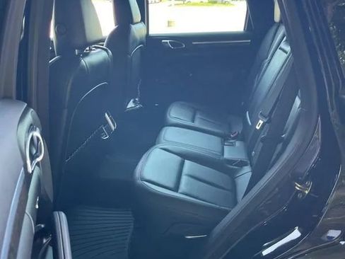 Used 2014 Porsche Cayenne S AWD/4WD image 21