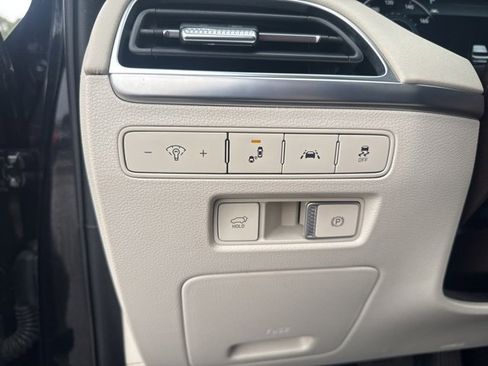 Used 2021 Hyundai Palisade Calligraphy image 26