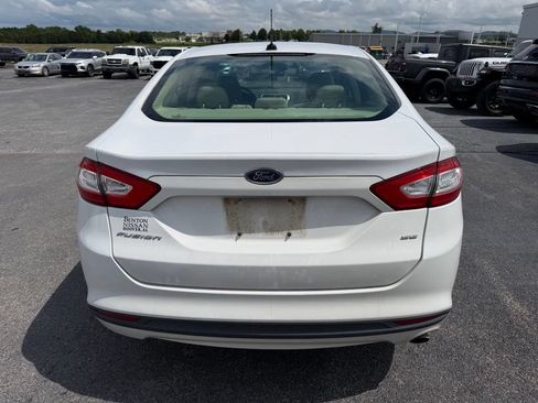Used 2014 Ford Fusion SE FWD image 22