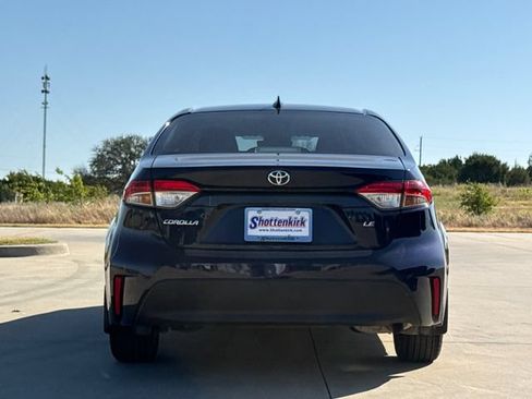 Used 2024 Toyota Corolla LE FWD image 7