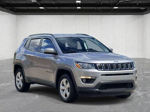 Certified 2018 Jeep Compass Latitude w/ Popular Equipment Group AWD/4WD image 3