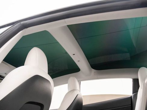 Used 2022 Tesla Model 3 Long Range image 18