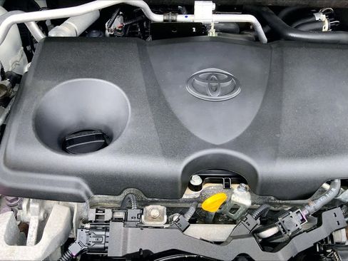 Used 2021 Toyota RAV4 XSE w/ Premium Package image 31