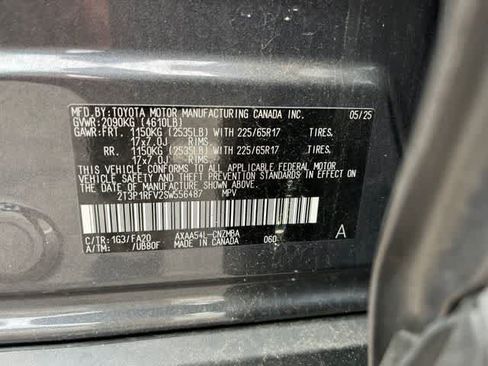 Used 2025 Toyota RAV4 XLE AWD/4WD image 9
