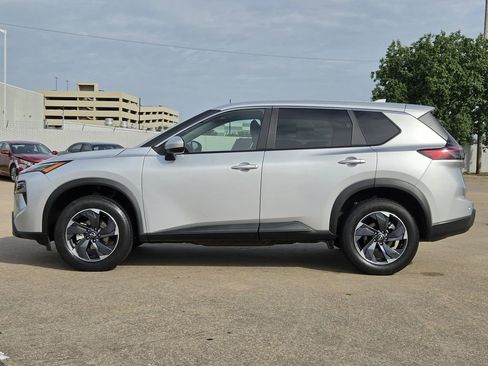Used 2025 Nissan Rogue SV FWD image 6