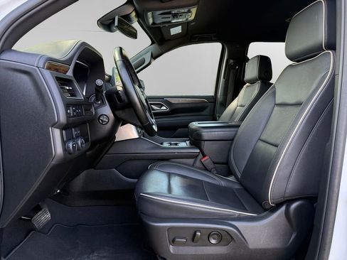 Used 2024 Chevrolet Tahoe Premier RWD image 9