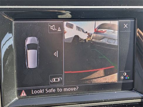 Used 2015 Volkswagen Golf TDI S image 22