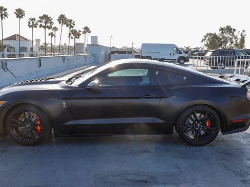 Used 2021 Ford Mustang Shelby GT500 w/ Technology Package RWD image 14