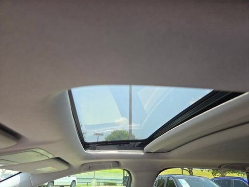 Used 2020 Honda CR-V Touring image 17