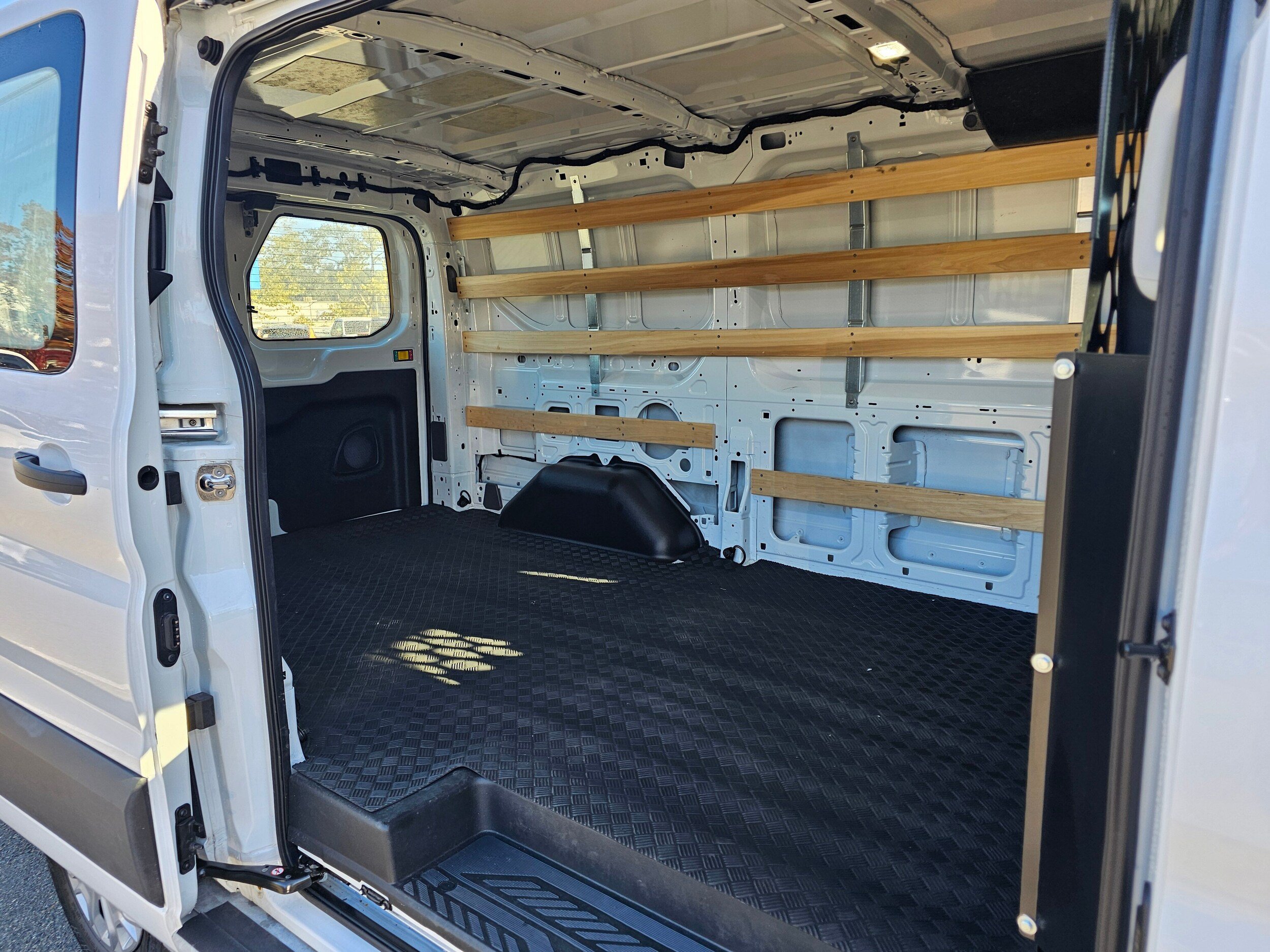 Used 2025 Ford Transit 250 Low Roof w/ Exterior Upgrade Package RWD image 11