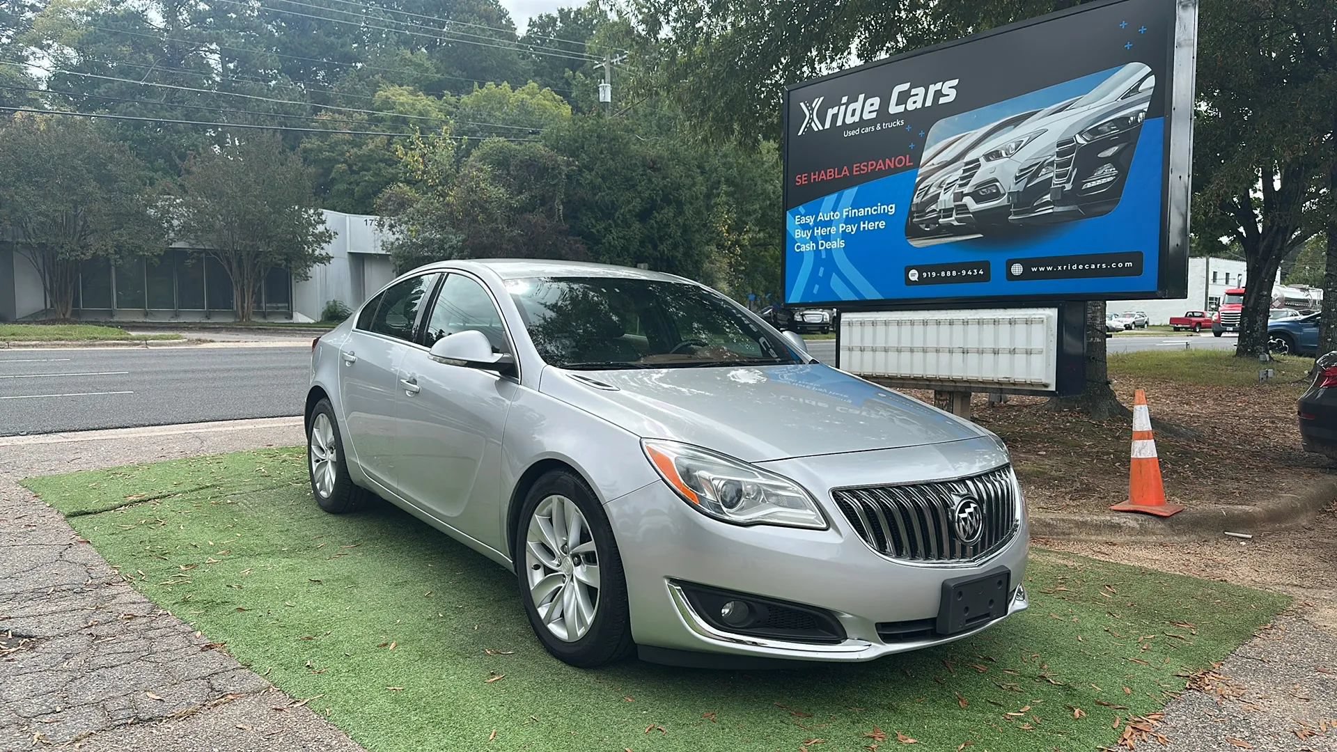Used 2015 Buick Regal Premium FWD image 1