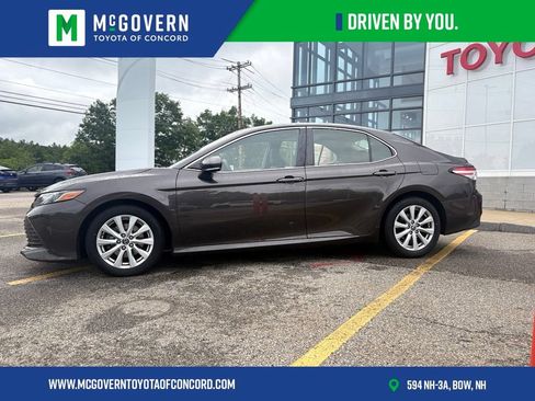 Used 2018 Toyota Camry LE w/ Audio Package FWD image 2