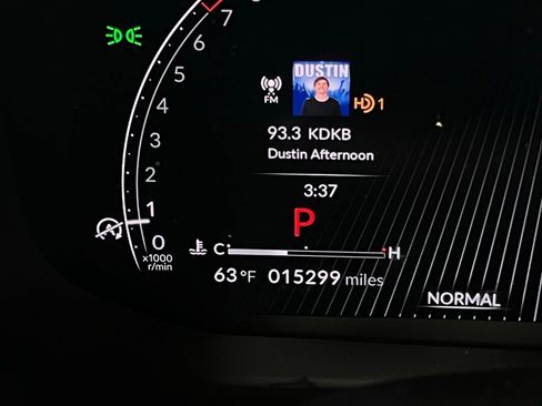 Used 2025 Acura MDX w/ Technology Package image 19