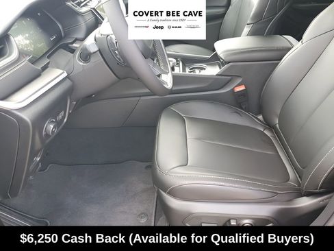 New 2025 Jeep Grand Cherokee Limited w/ Black Appearance Package image 32