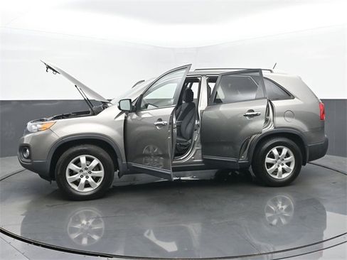 Used 2013 Kia Sorento LX w/ Convenience Pkg image 55