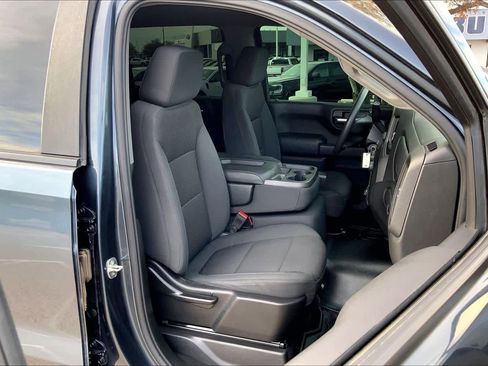 Used 2020 Chevrolet Silverado 1500 Custom Trail Boss w/ Custom Convenience Package image 8