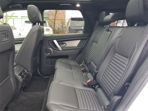 Used 2025 Land Rover Discovery Sport Dynamic SE image 12