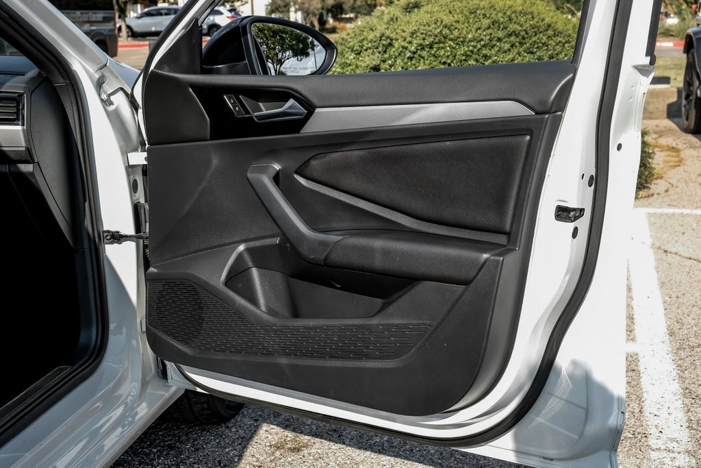 Used 2019 Volkswagen Jetta R-Line FWD image 54