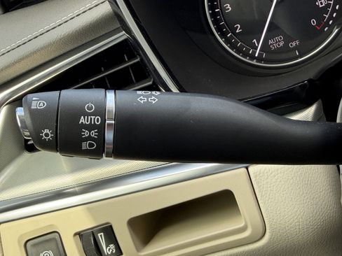 Certified 2023 Cadillac XT5 Premium Luxury image 28