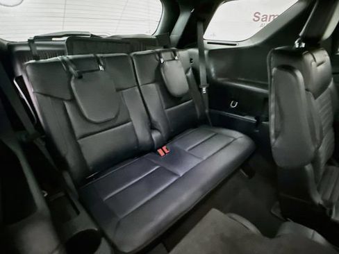 Certified 2025 Ford Explorer ST-Line AWD/4WD image 29
