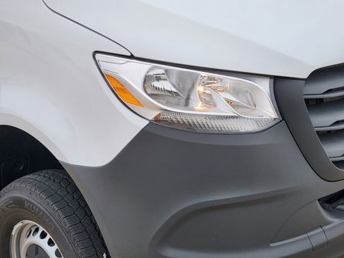 New 2025 Mercedes-Benz Sprinter 2500 image 6