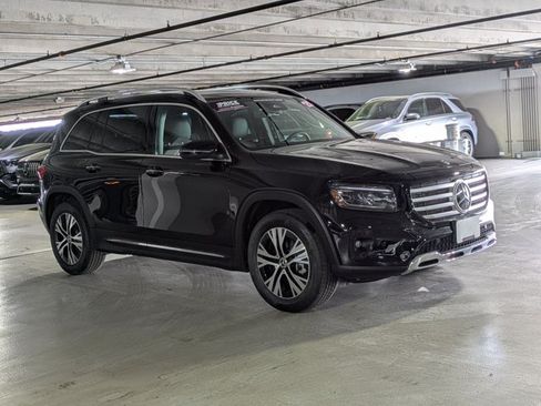 Used 2025 Mercedes-Benz GLB 250 image 6
