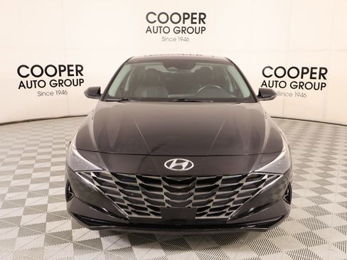 Used 2021 Hyundai Elantra Limited w/ Cargo Package image 10