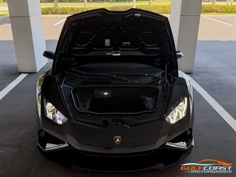 Used 2022 Lamborghini Huracan EVO RWD image 34