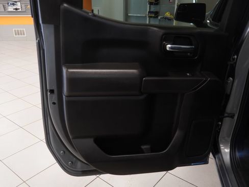 Used 2022 Chevrolet Silverado 1500 LT AWD/4WD image 20