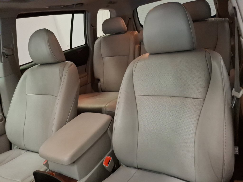 Used 2012 Toyota Highlander Limited w/ Tow Pkg AWD/4WD image 18