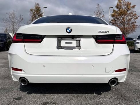 Certified 2025 BMW 330i 330i w/ Convenience Package image 4