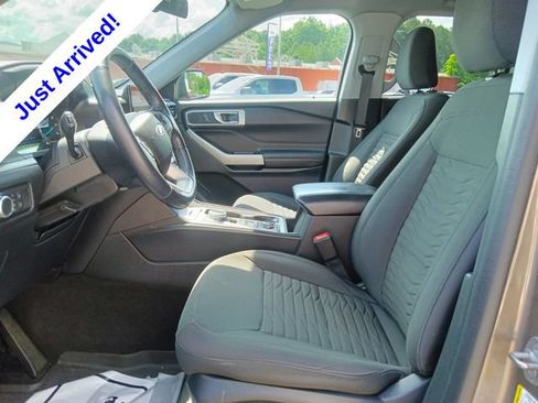 Used 2021 Ford Explorer XLT AWD/4WD image 15