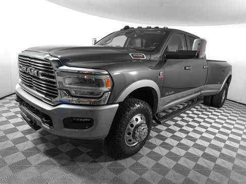 Used 2022 RAM 3500 Laramie image 9