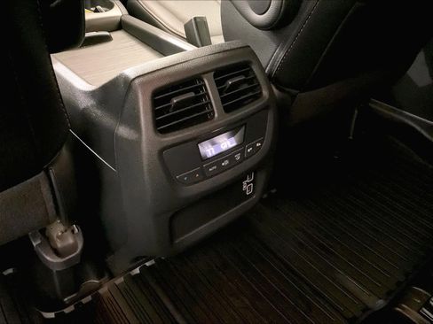 Used 2022 Honda Pilot TrailSport image 29