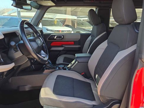 Used 2021 Ford Bronco Wildtrak image 8