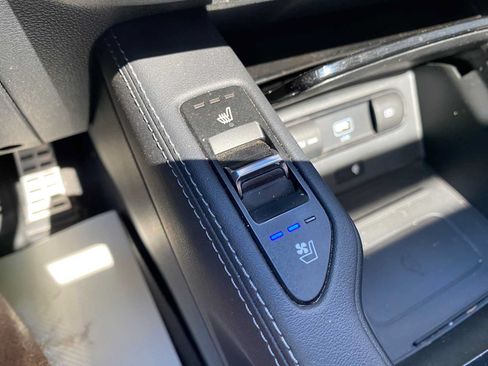 Used 2021 Kia Telluride SX w/ Nightfall Edition Package AWD/4WD image 25