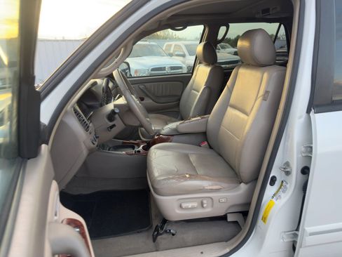 Used 2007 Toyota Sequoia Limited image 9