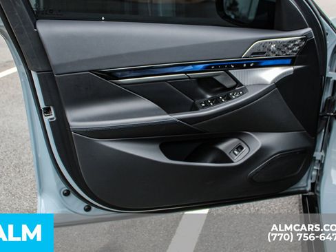 Used 2025 BMW i5 eDrive40i w/ M Sport Package image 39